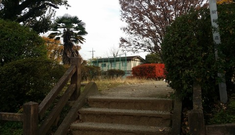 須和田公園の入口2