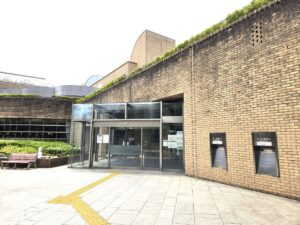 市川市立中央図書館